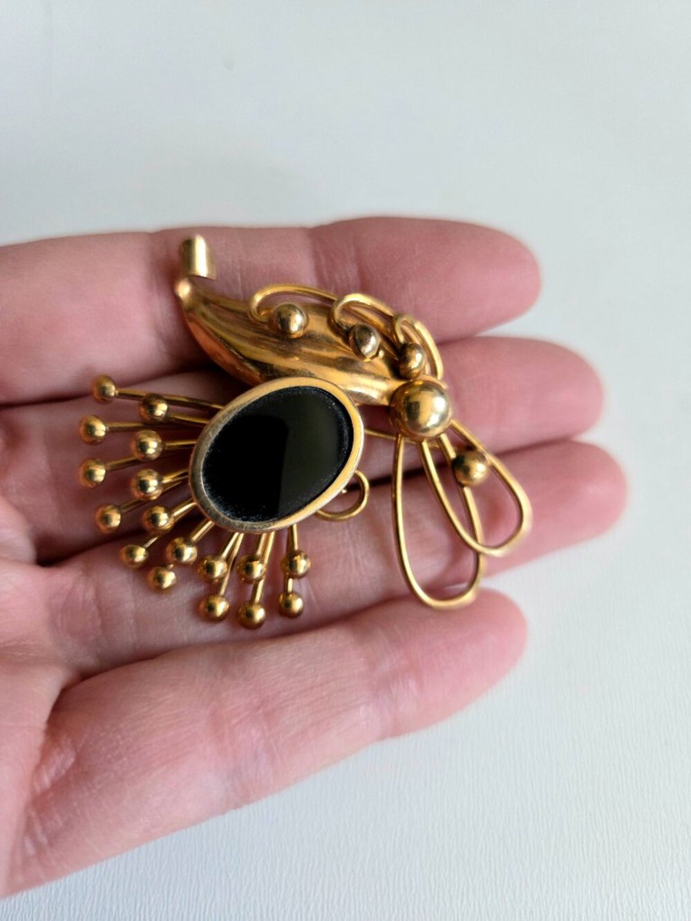 Vintage 12k gold filled CRC floral brooch with black Onyx. - Picture 2 of 3